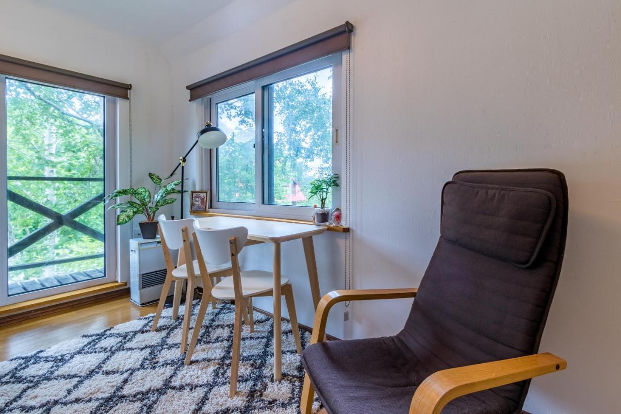Freeride Backpackers Lodge Нисэко Экстерьер фото
