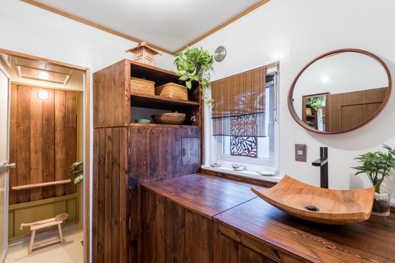 Freeride Backpackers Lodge Нисэко Экстерьер фото