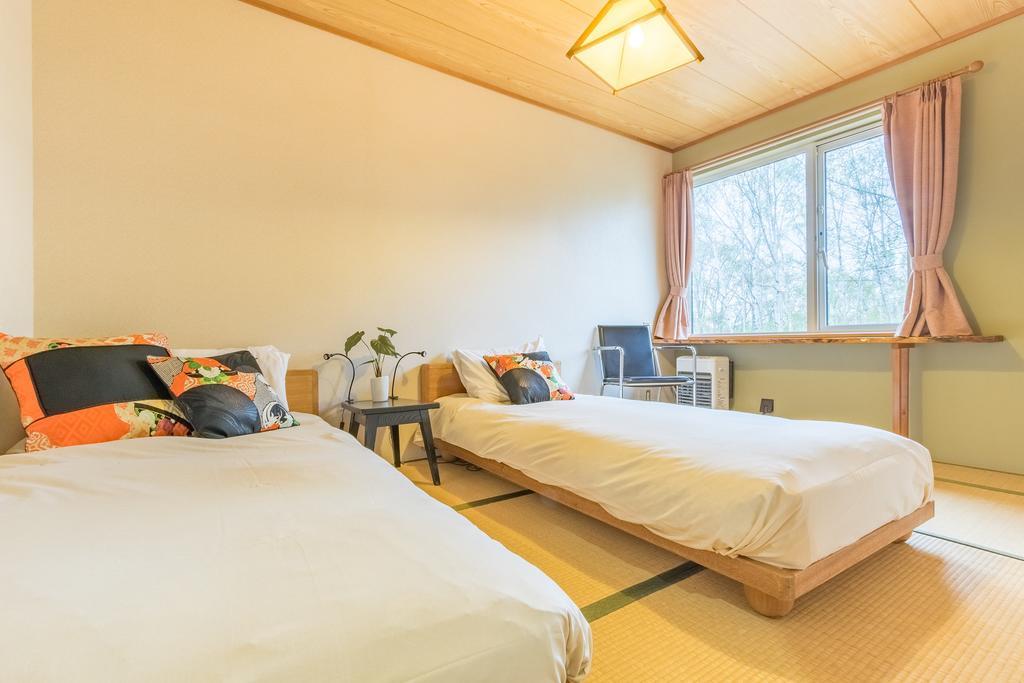 Freeride Backpackers Lodge Нисэко Экстерьер фото