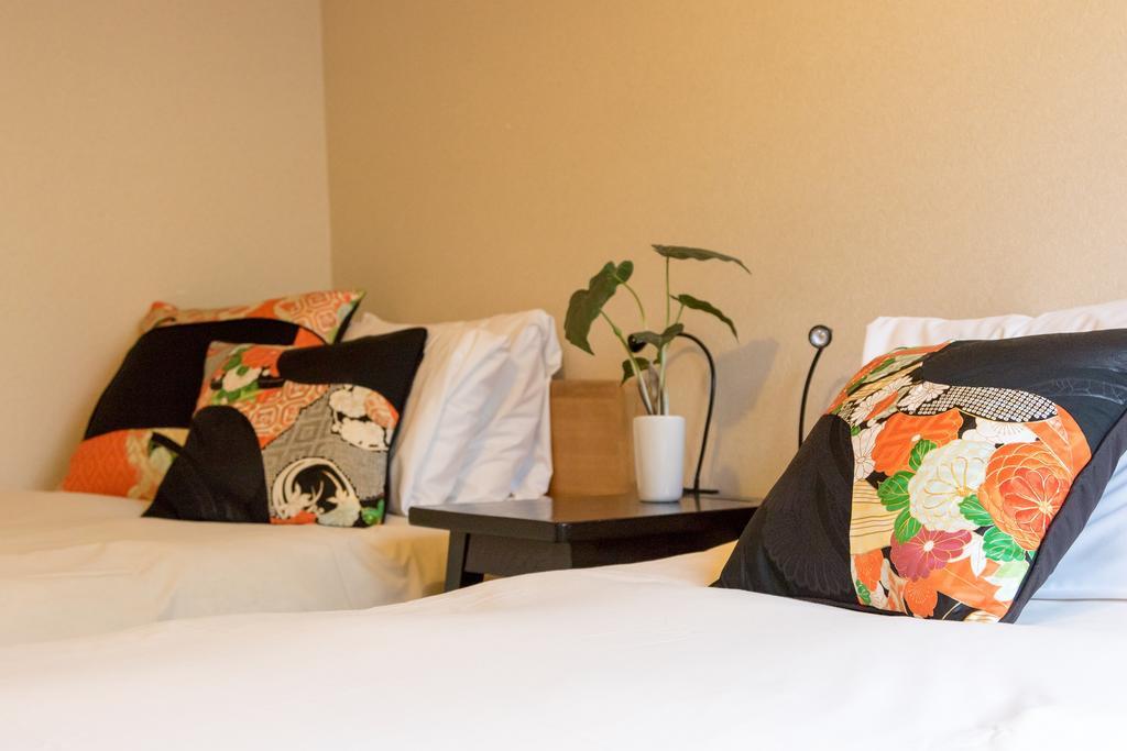 Freeride Backpackers Lodge Нисэко Экстерьер фото