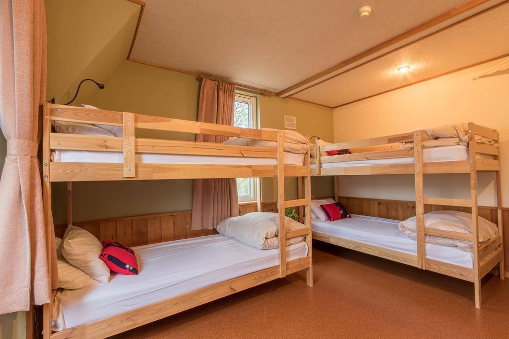 Freeride Backpackers Lodge Нисэко Экстерьер фото